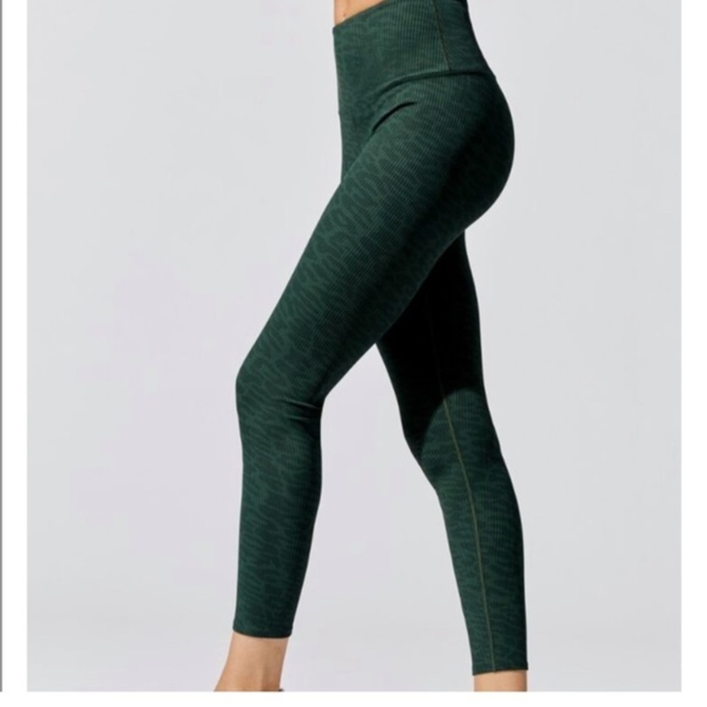 Carbon38 Leopard Green Ribbed Leggings